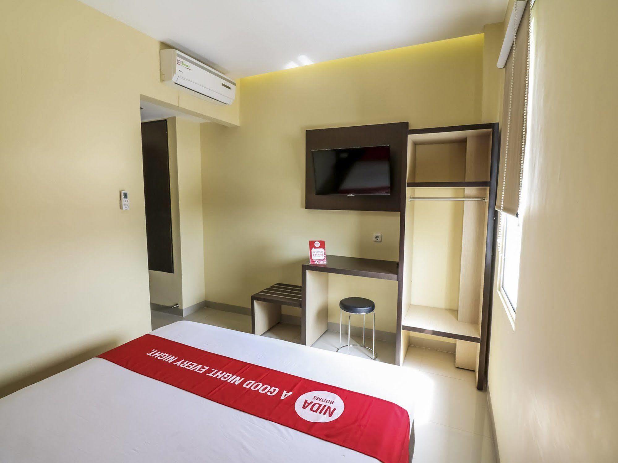 Nida Rooms Makassar Town Square Exterior foto